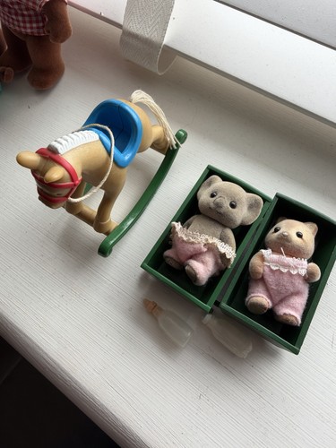 Sylvanian babies with bottles - sylvanian,