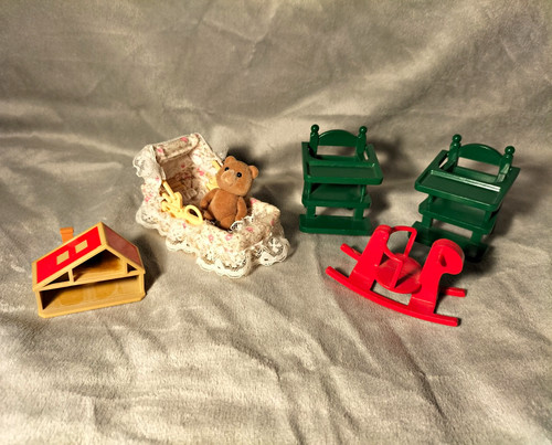Sylvanian families nursery - families,