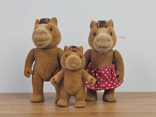 Sylvanian forest families - forest,